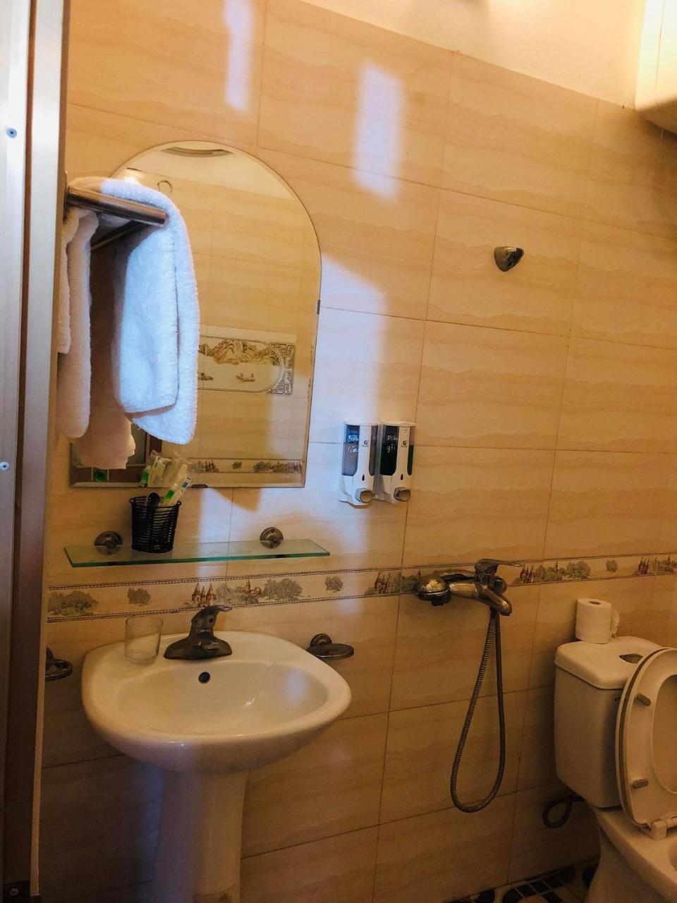 Hung Thinh Hotel Ban Gum Luaran gambar